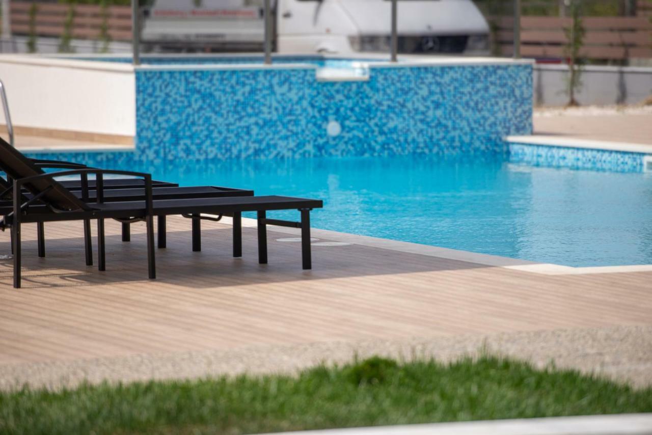 Astra Sarti Luxury Suites 外观 照片